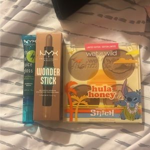 Makeup bundle